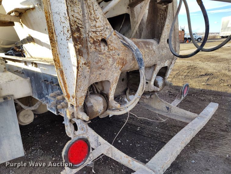 image for item DV6701 2006 International Paystar 5500i ready mix truck
