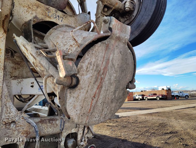 image for item DV6701 2006 International Paystar 5500i ready mix truck