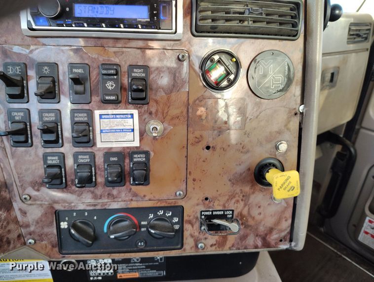 image for item DV6701 2006 International Paystar 5500i ready mix truck