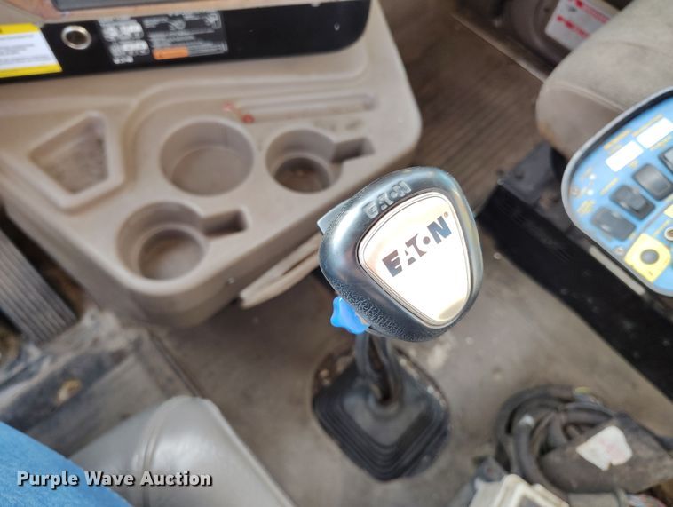 image for item DV6701 2006 International Paystar 5500i ready mix truck