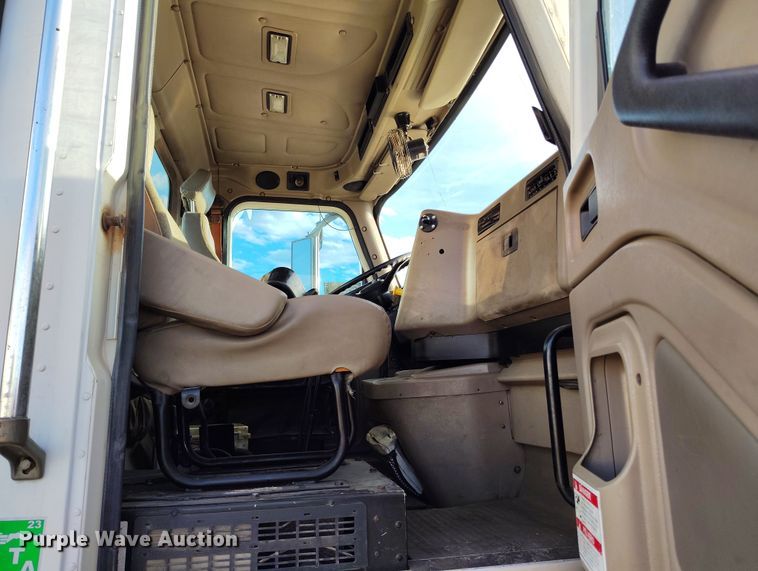 image for item DV6701 2006 International Paystar 5500i ready mix truck