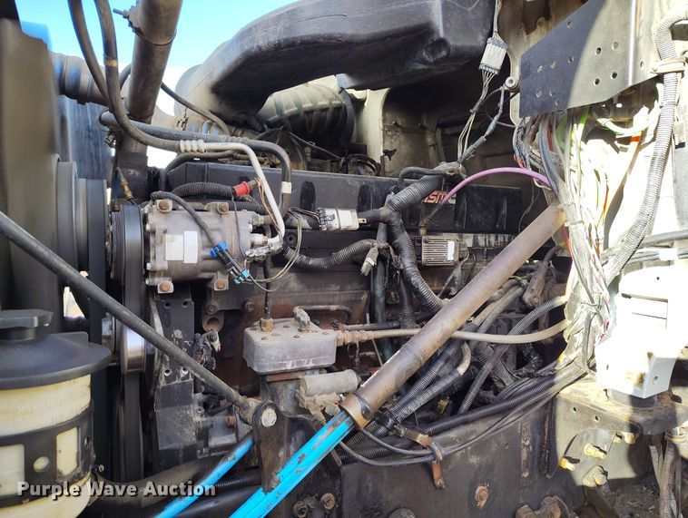 image for item DV6701 2006 International Paystar 5500i ready mix truck
