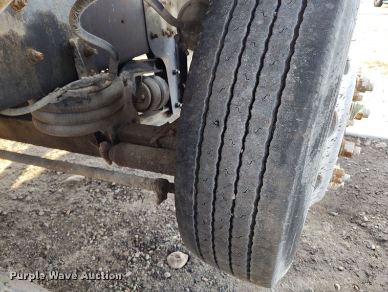 image for item DV6701 2006 International Paystar 5500i ready mix truck