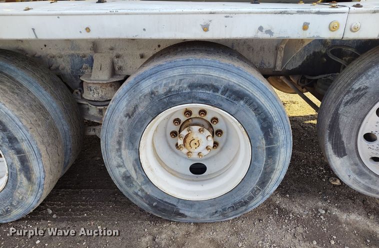 image for item DV6701 2006 International Paystar 5500i ready mix truck