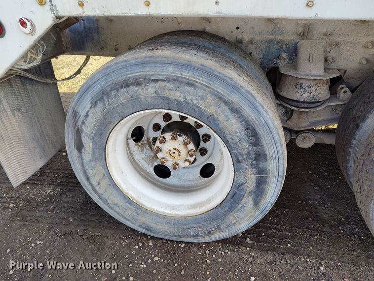 image for item DV6701 2006 International Paystar 5500i ready mix truck