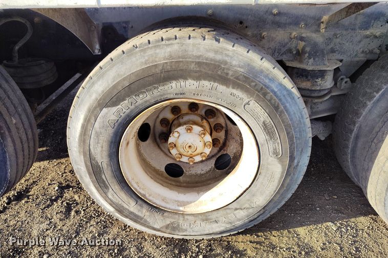 image for item DV6701 2006 International Paystar 5500i ready mix truck