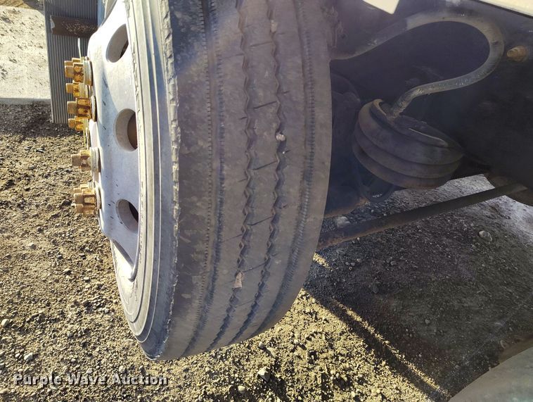 image for item DV6701 2006 International Paystar 5500i ready mix truck