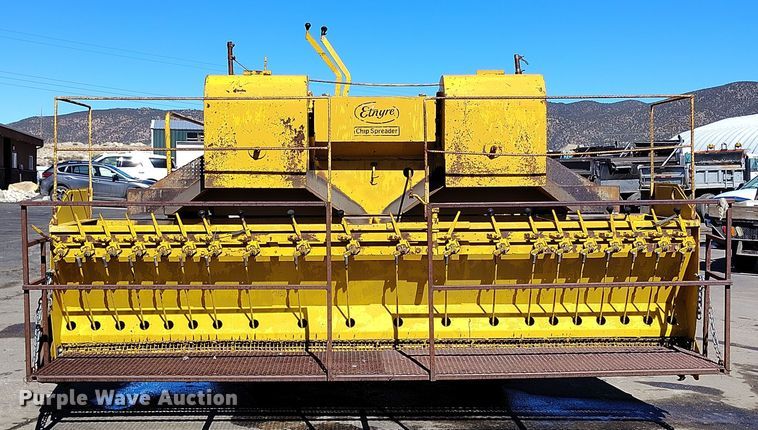 image for item DV6704 Etnyre chip spreader