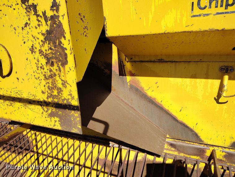 image for item DV6704 Etnyre chip spreader