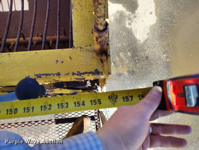 image for item DV6704 Etnyre chip spreader