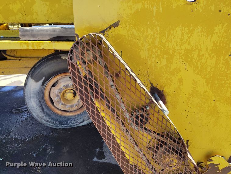 image for item DV6704 Etnyre chip spreader