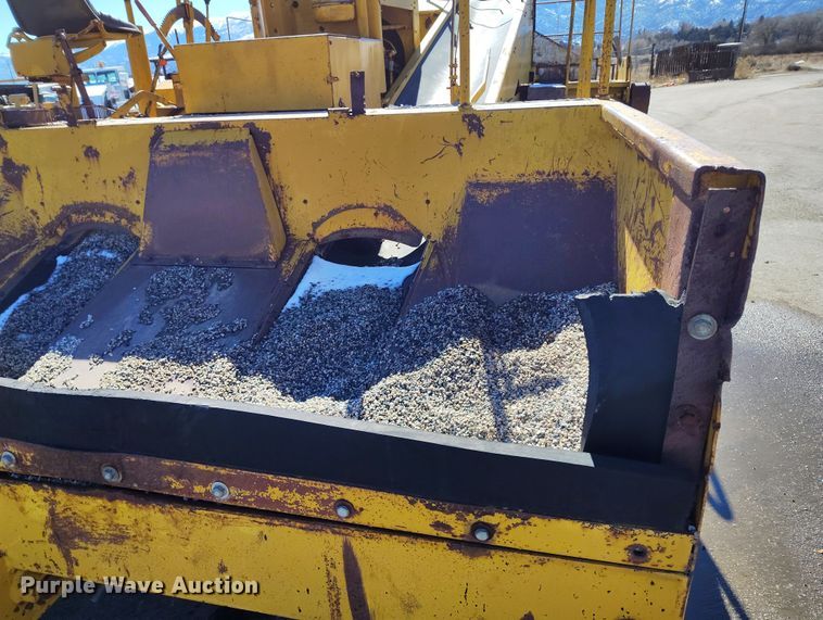 image for item DV6704 Etnyre chip spreader