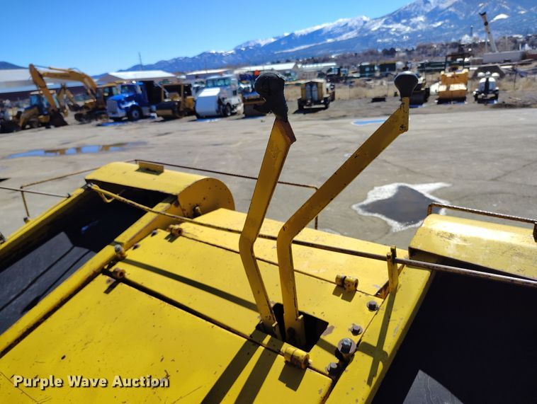 image for item DV6704 Etnyre chip spreader