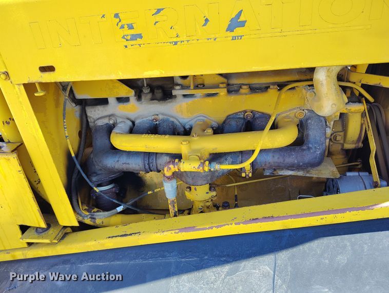 image for item DV6704 Etnyre chip spreader