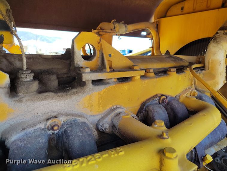 image for item DV6704 Etnyre chip spreader