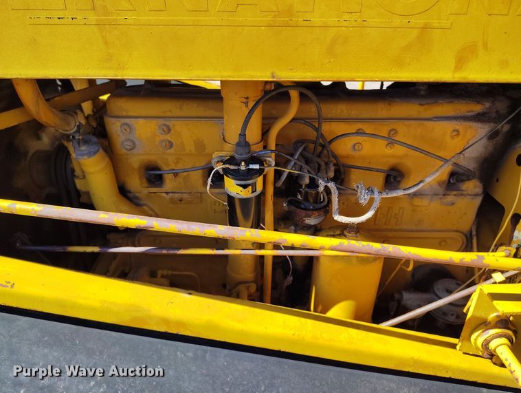 image for item DV6704 Etnyre chip spreader