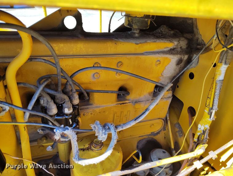 image for item DV6704 Etnyre chip spreader