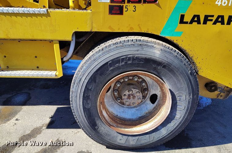 image for item DV6704 Etnyre chip spreader