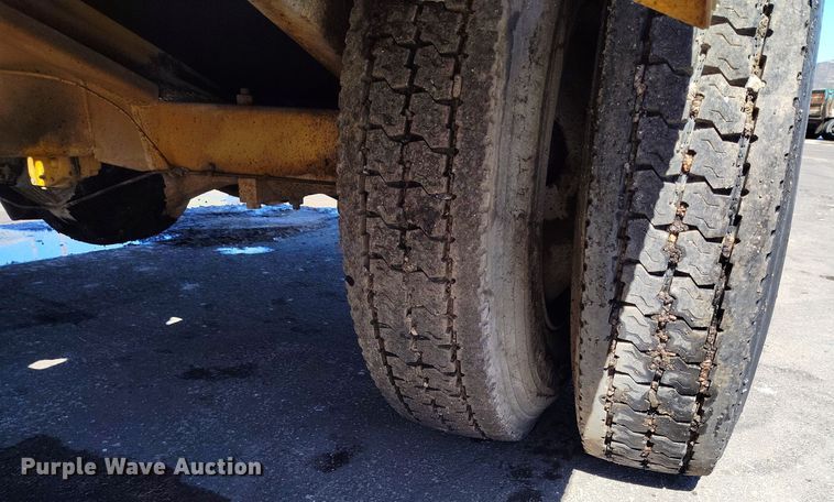 image for item DV6704 Etnyre chip spreader