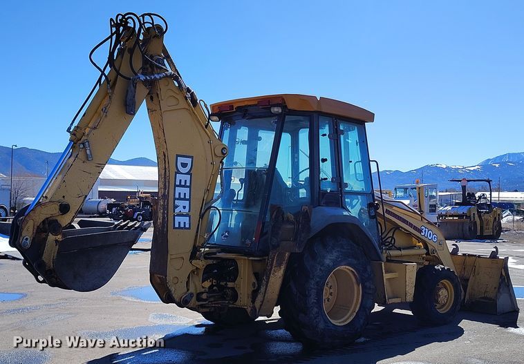 image for item DV6705 2001 John Deere 310G backhoe