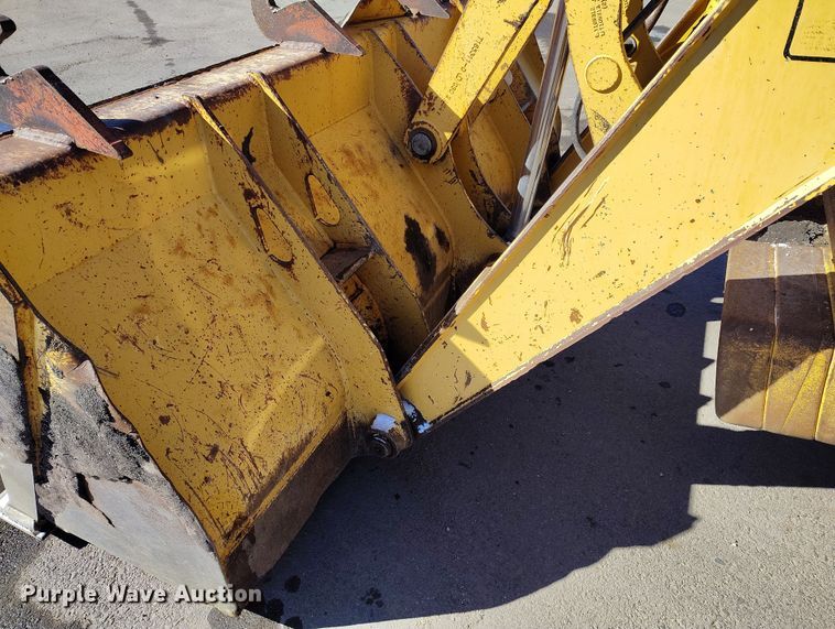 image for item DV6705 2001 John Deere 310G backhoe