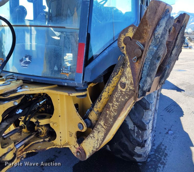 image for item DV6705 2001 John Deere 310G backhoe