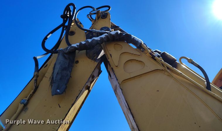 image for item DV6705 2001 John Deere 310G backhoe