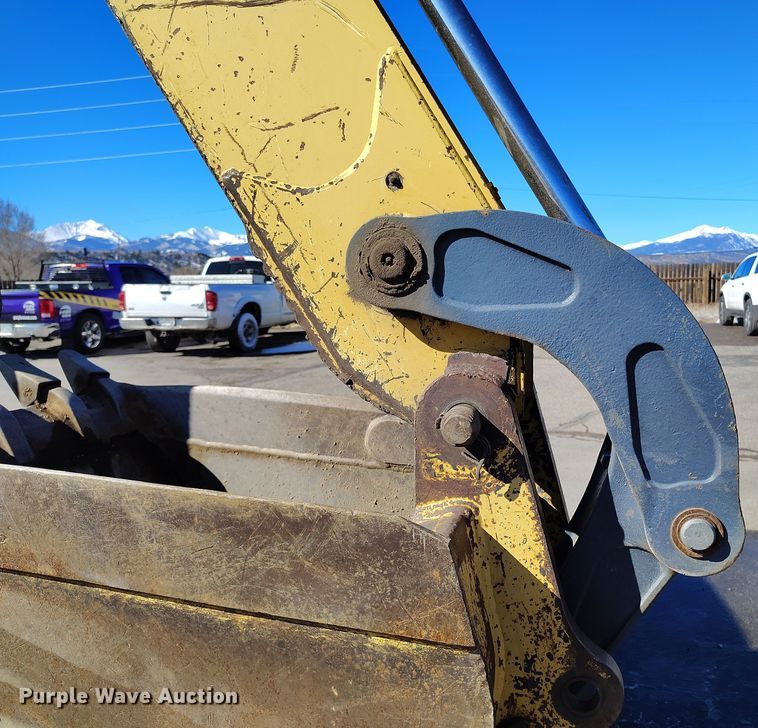 image for item DV6705 2001 John Deere 310G backhoe