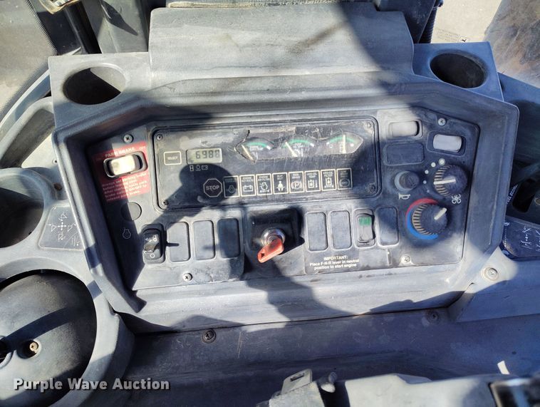 image for item DV6705 2001 John Deere 310G backhoe