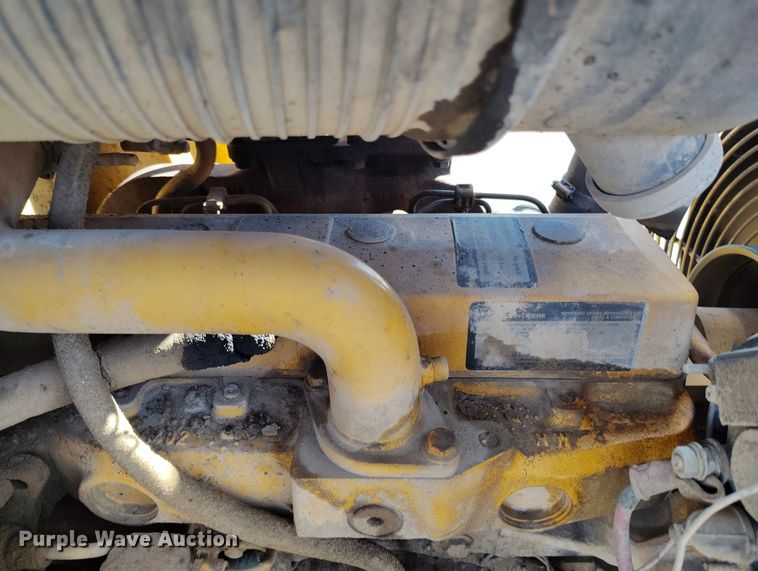 image for item DV6705 2001 John Deere 310G backhoe