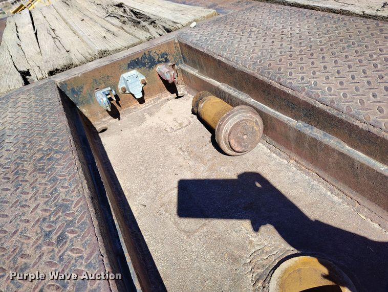 image for item DV6707 1993 Atoka 22 FNE 50 3 lowboy equipment trailer