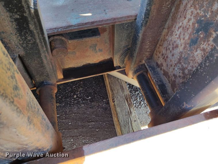 image for item DV6707 1993 Atoka 22 FNE 50 3 lowboy equipment trailer