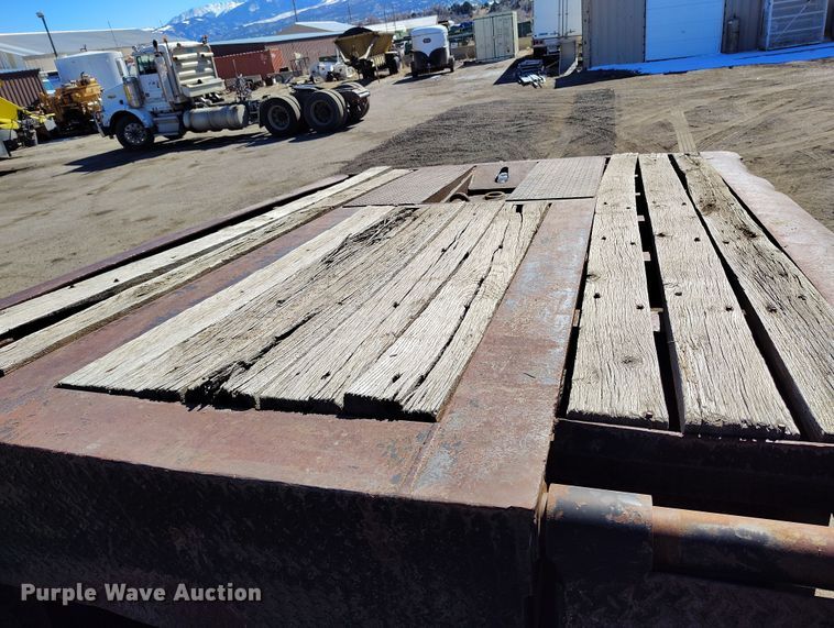 image for item DV6707 1993 Atoka 22 FNE 50 3 lowboy equipment trailer