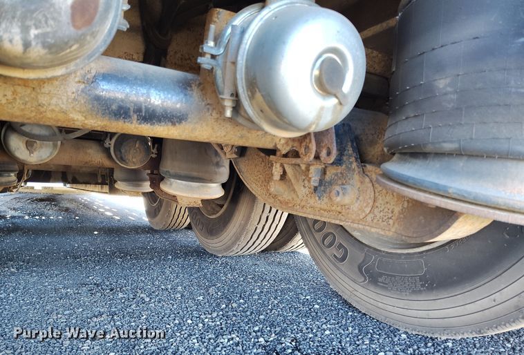 image for item DV6707 1993 Atoka 22 FNE 50 3 lowboy equipment trailer