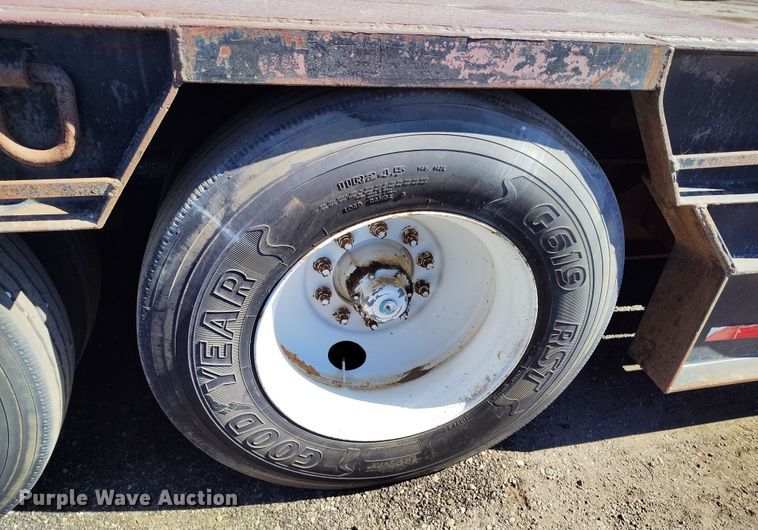 image for item DV6707 1993 Atoka 22 FNE 50 3 lowboy equipment trailer