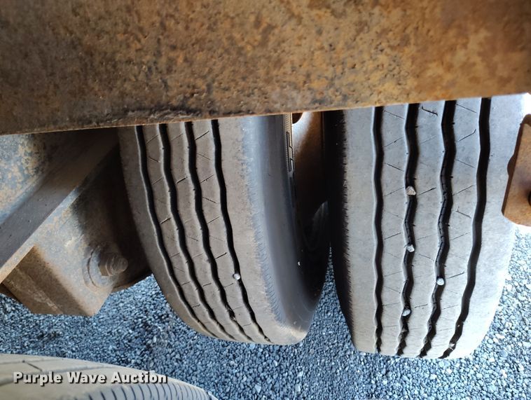 image for item DV6707 1993 Atoka 22 FNE 50 3 lowboy equipment trailer