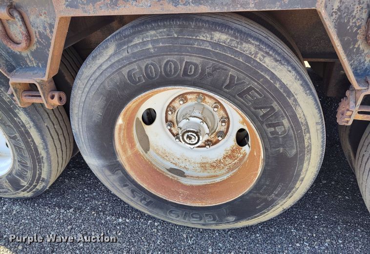 image for item DV6707 1993 Atoka 22 FNE 50 3 lowboy equipment trailer