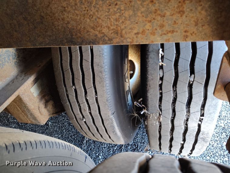 image for item DV6707 1993 Atoka 22 FNE 50 3 lowboy equipment trailer