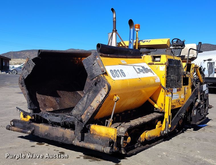 image for item DV6708 2004 LeeBoy L8816 T paver