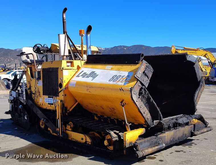 image for item DV6708 2004 LeeBoy L8816 T paver