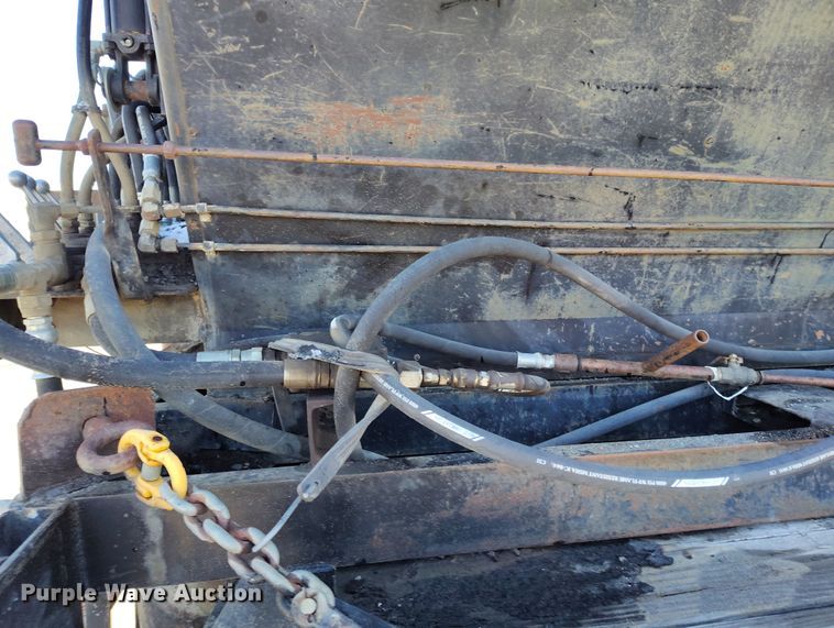 image for item DV6712 1986 International  1754 pothole patcher truck