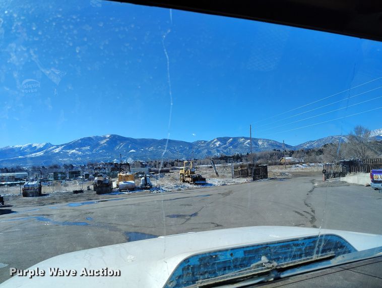 image for item DV6712 1986 International  1754 pothole patcher truck