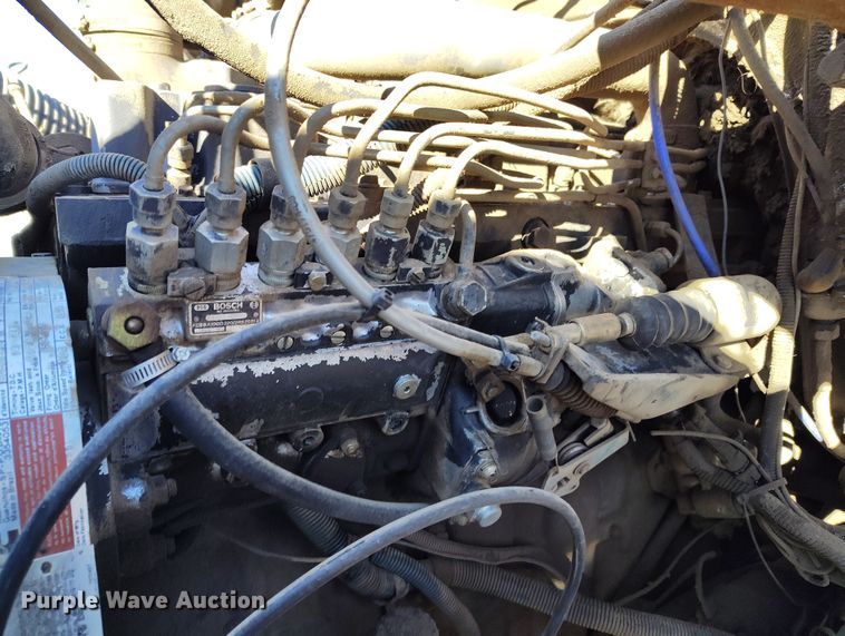 image for item DV6712 1986 International  1754 pothole patcher truck