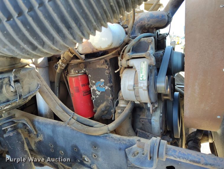 image for item DV6712 1986 International  1754 pothole patcher truck