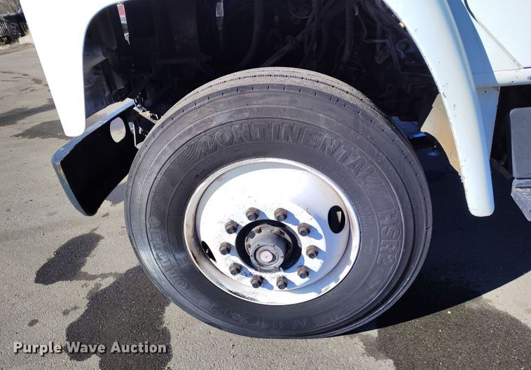 image for item DV6712 1986 International  1754 pothole patcher truck