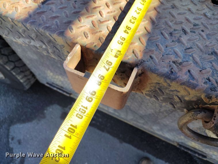 image for item DV6713 1995 Chevrolet Kodiak C5500 flatbed truck