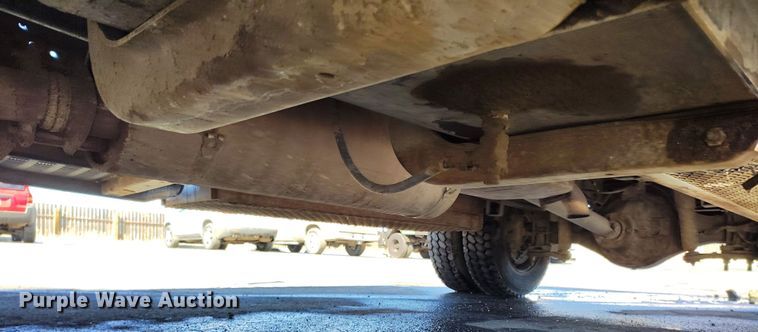 image for item DV6713 1995 Chevrolet Kodiak C5500 flatbed truck