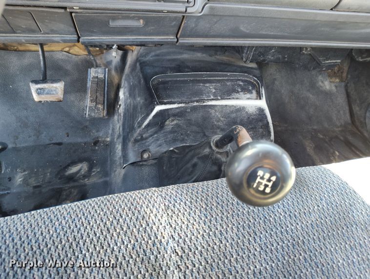 image for item DV6713 1995 Chevrolet Kodiak C5500 flatbed truck