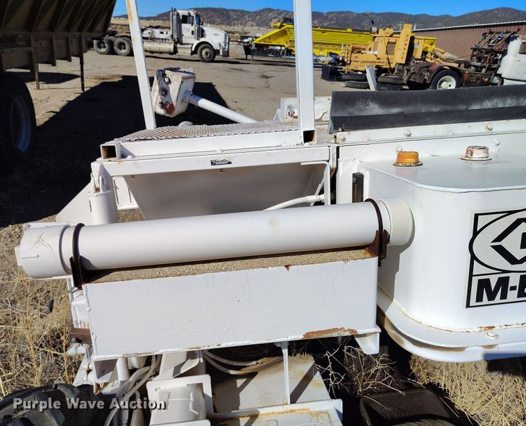 image for item DV6714 MBW CG100 curb machine