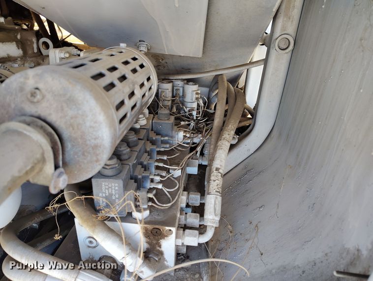 image for item DV6714 MBW CG100 curb machine